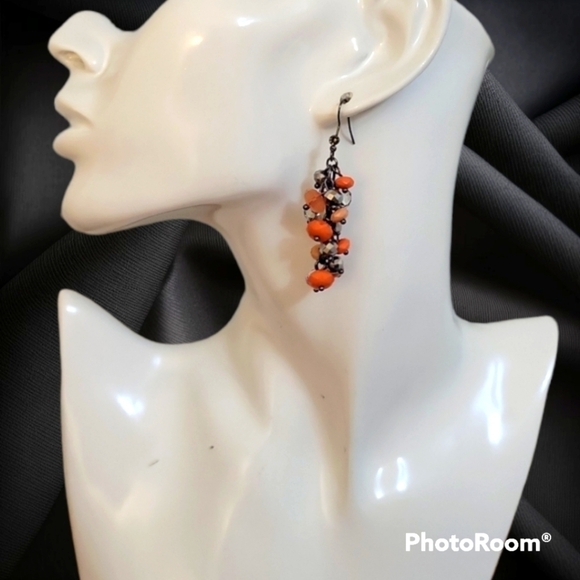 3/$30 VTG Gunmetal Orange Beaded Cluster Dangle Hook Earrings - Picture 1 of 3